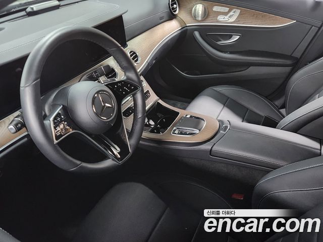 Mercedes-Benz E-Class W213 E300e 4MATIC Exclusive - фото 2