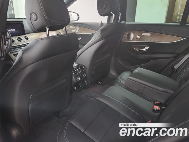 Mercedes-Benz E-Class W213 E300e 4MATIC Exclusive - фото 3