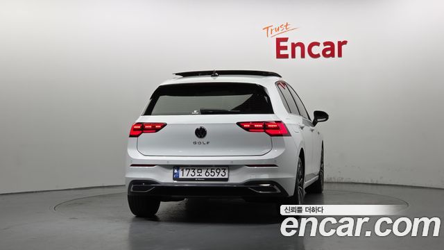 Volkswagen Golf 8-го поколения 2.0 TDI Prestige - фото 3