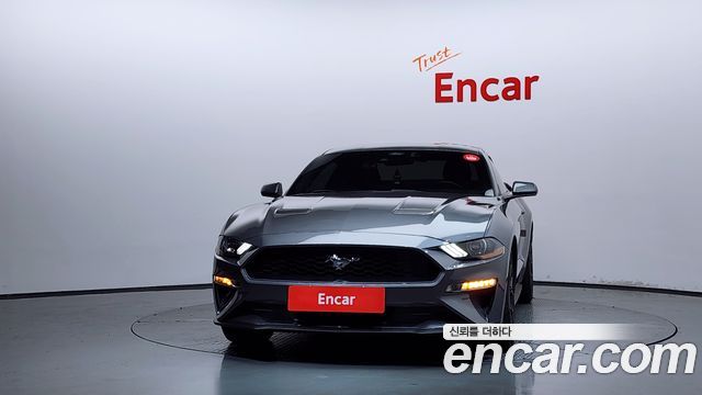 Ford Mustang Coupe - фото 2