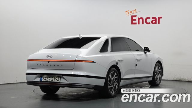 Hyundai Grandeur GN7 2,5 Gasoline 2WD Exclusive - фото 1