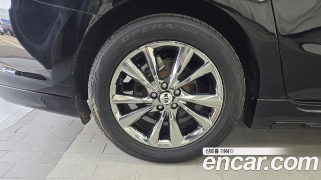 Kia Carnival Новый 9-Seater Hi-Limousine Noblesse Special - фото 4