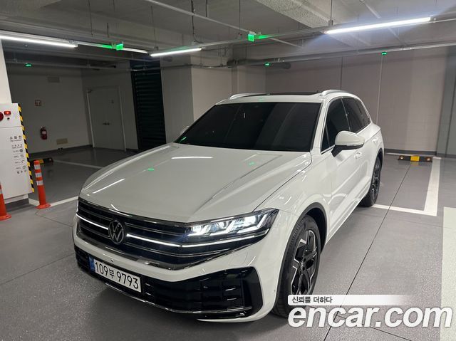 Volkswagen Touareg 3-го поколения 3.0 TDI Prestige - фото 0