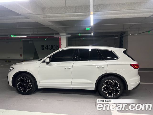 Volkswagen Touareg 3-го поколения 3.0 TDI Prestige - фото 1