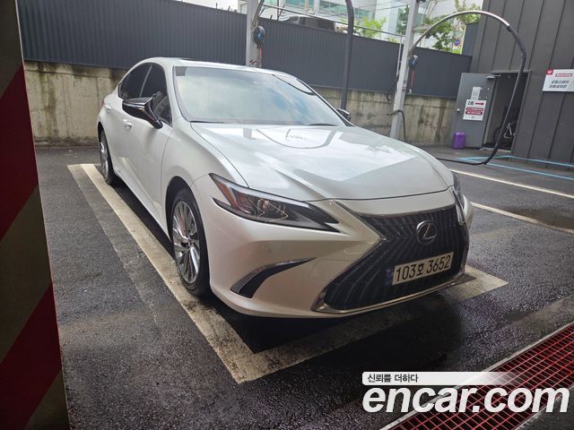 Lexus ES 7-го поколения Luxury Plus - фото 0