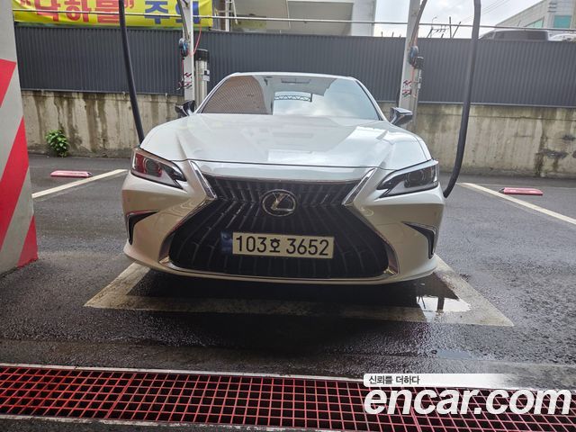 Lexus ES 7-го поколения Luxury Plus - фото 1