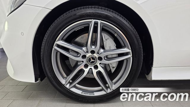 Mercedes-Benz E-Class W213 E220d Coupe - фото 4