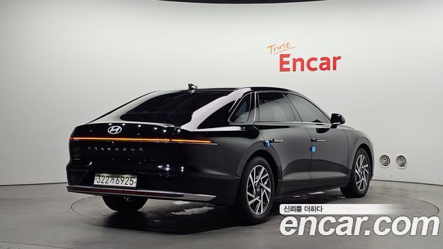 Hyundai Grandeur GN7, гибрид Premium - фото 1