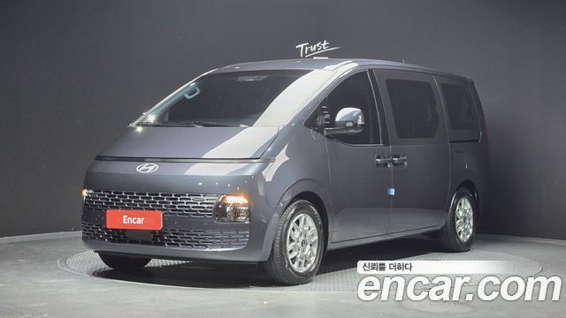 Hyundai Staria Tourer 11-Seater Modern - фото 0