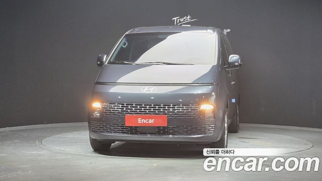 Hyundai Staria Tourer 11-Seater Modern - фото 2