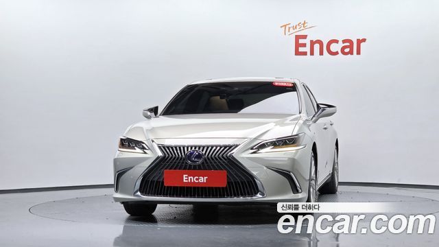 Lexus ES 7-го поколения Executive - фото 1