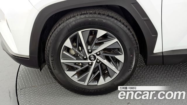 Hyundai Tucson NX4 Gasoline 1.6 Turbo 2WD Premium - фото 4