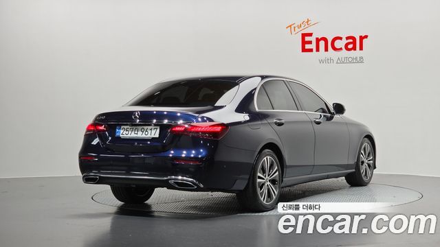 Mercedes-Benz E-Class W213 E250 Avantgarde - фото 0