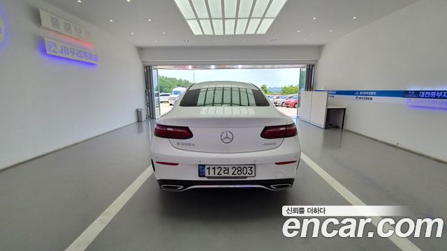 Mercedes-Benz E-Class W213 E300d 4MATIC Coupe - фото 4