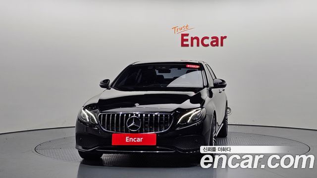 Mercedes-Benz E-Class W213 E300 Avantgarde - фото 1