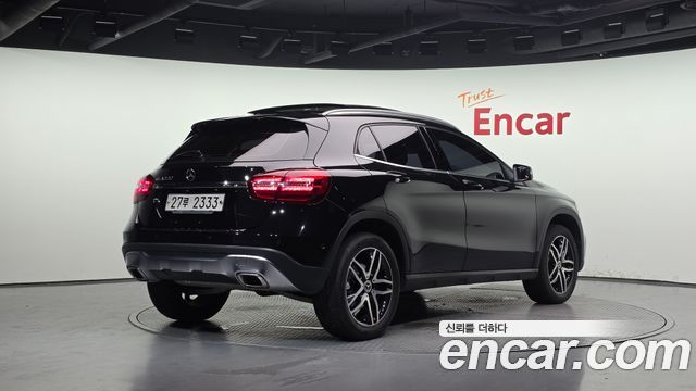 Mercedes-Benz GLA-Class X156 GLA220 - фото 1