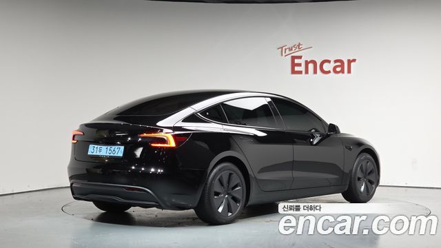 Tesla Model 3 Premium Long Range RWD - фото 0