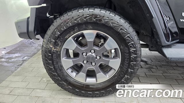 Jeep Wrangler JL 2.0 Overland 4Door - фото 4