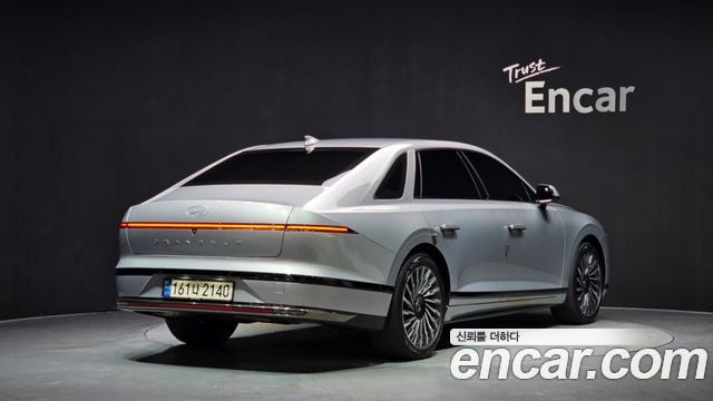 Hyundai Grandeur GN7, гибрид Calligraphy - фото 1