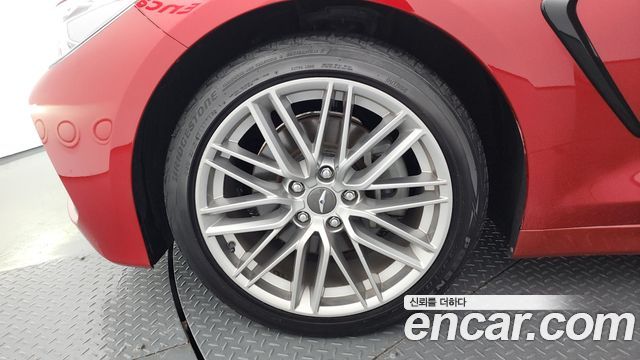 Genesis G70 2.0T Elite - фото 4