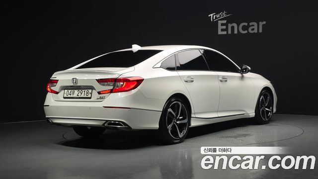 Honda Accord 10-го поколения 2.0 Turbo Sport - фото 1