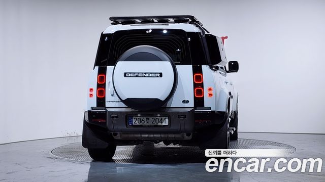 Land Rover Defender L663 110 P300 X-Dynamic SE - фото 3