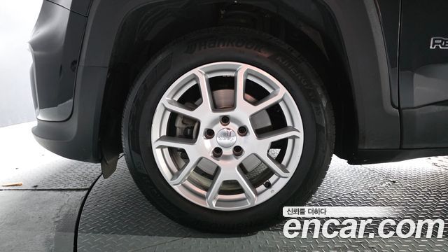 Jeep Renegade 2.4 Limited - фото 4