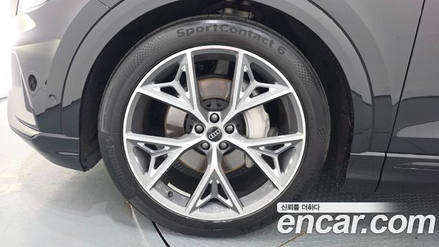 Audi Q8 50 TDI Quattro Premium - фото 4