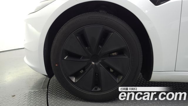 Tesla Model 3 Long Range AWD - фото 4