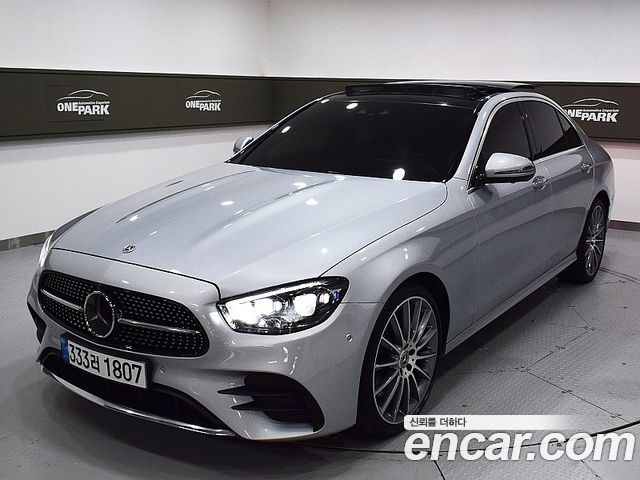 Mercedes-Benz E-Class W213 E350 4MATIC AMG Line - фото 0