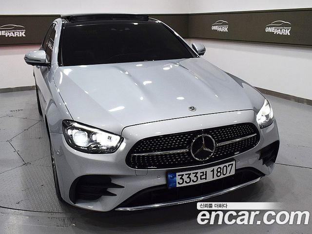 Mercedes-Benz E-Class W213 E350 4MATIC AMG Line - фото 1