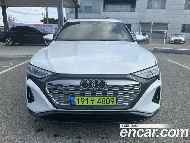 Audi Q8 e-tron GE 55 Quattro - фото 2
