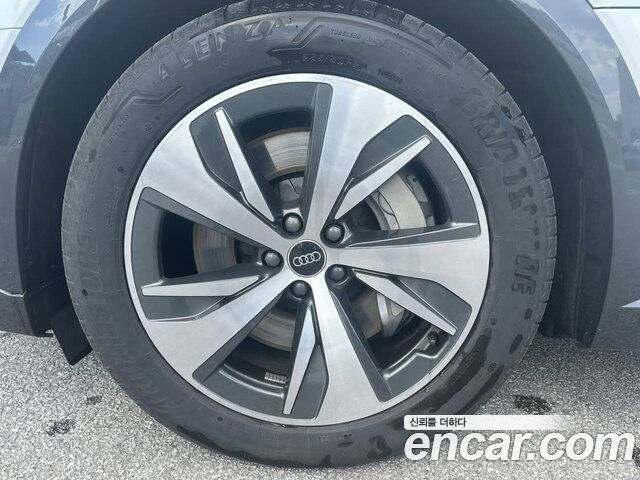 Audi Q8 e-tron GE 55 Quattro - фото 4