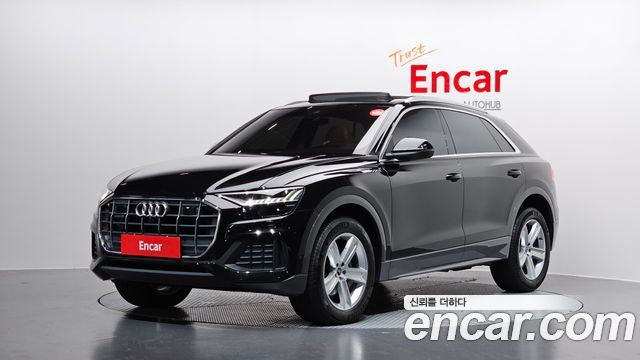 Audi Q8 45 TDI Quattro Premium - фото 0