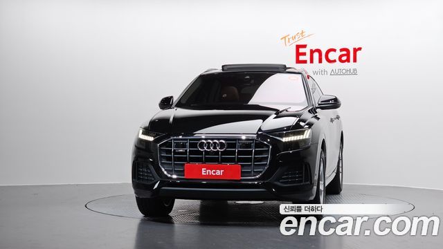 Audi Q8 45 TDI Quattro Premium - фото 2