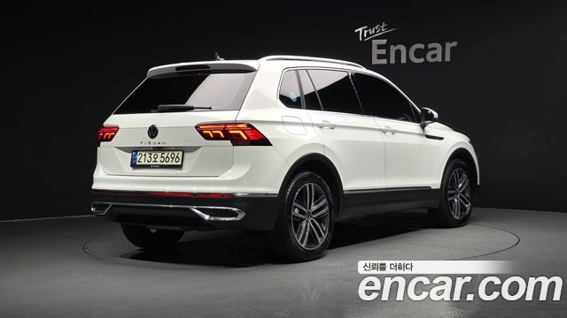 Volkswagen Tiguan 2-го поколения 2.0 TDI Prestige - фото 0