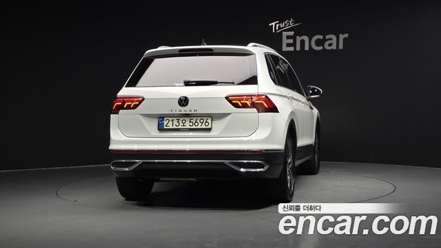 Volkswagen Tiguan 2-го поколения 2.0 TDI Prestige - фото 2