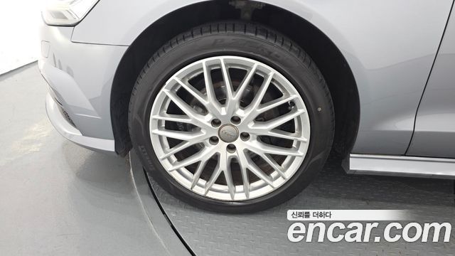 Audi A6 35 TDI Premium C7 - фото 4