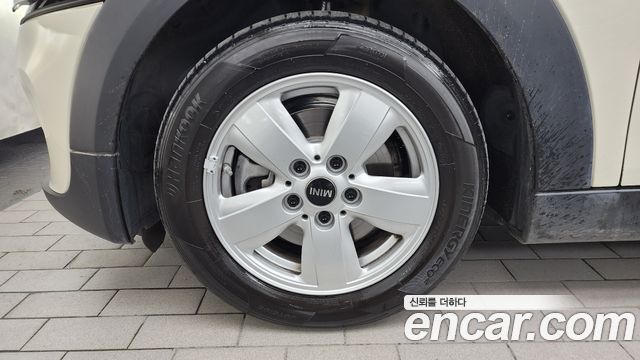 Mini Cooper 5Door Standard 3rd - фото 4