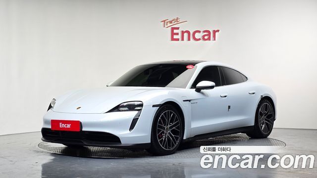 Porsche Taycan 4S - фото 0