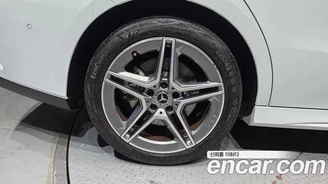 Mercedes-Benz CLA-Class C118 CLA250 4MATIC - фото 4