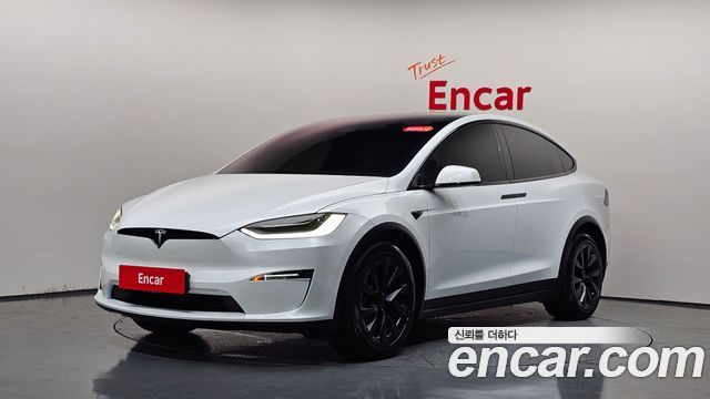 Tesla Model X AWD - фото 0
