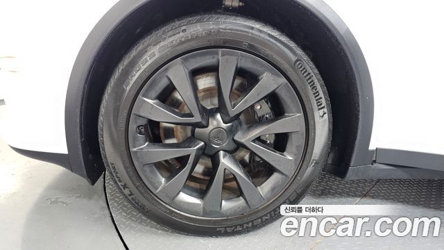 Tesla Model X AWD - фото 4