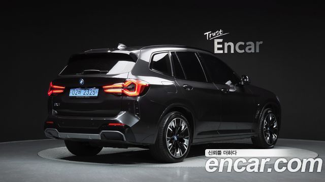 BMW iX3 M Sports - фото 1