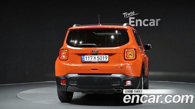 Jeep Renegade 2.4 Limited - фото 3