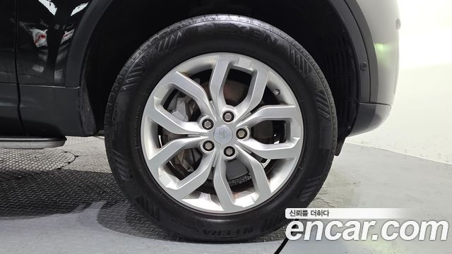 Land Rover Discovery 3.0 SD6 SE - фото 4