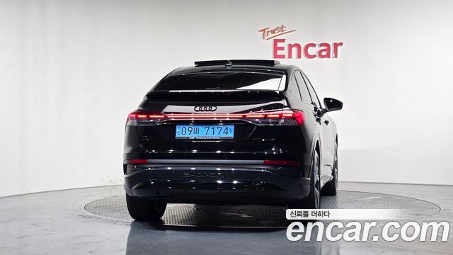 Audi Q4 e-Tron F4 40 Premium Sportback - фото 3