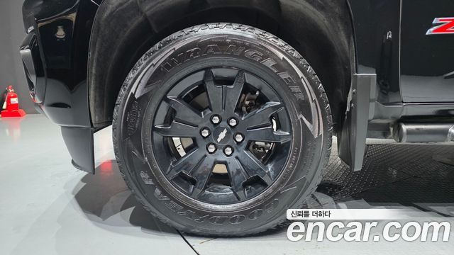 Chevrolet (GM Daewoo) Colorado Real New 3.6 Z71-X Midnight 4WD - фото 4