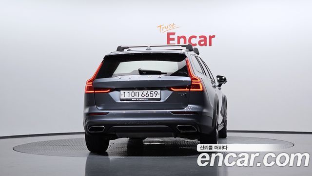 Volvo V60 Cross Country 2-го поколения T5 Pro AWD - фото 3