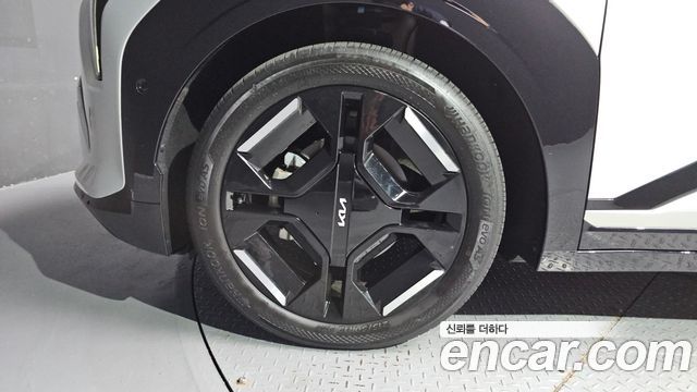 Kia EV3 Long Range 2WD GT Line - фото 3